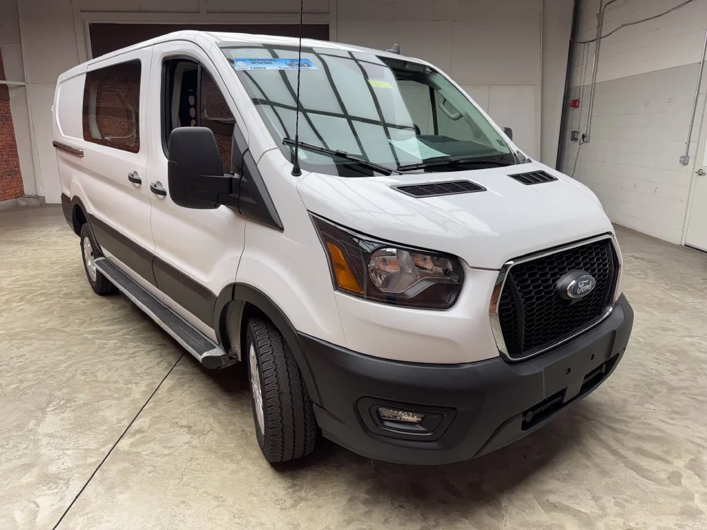 Certified Used 2025 Oxford White Ford Base image 8