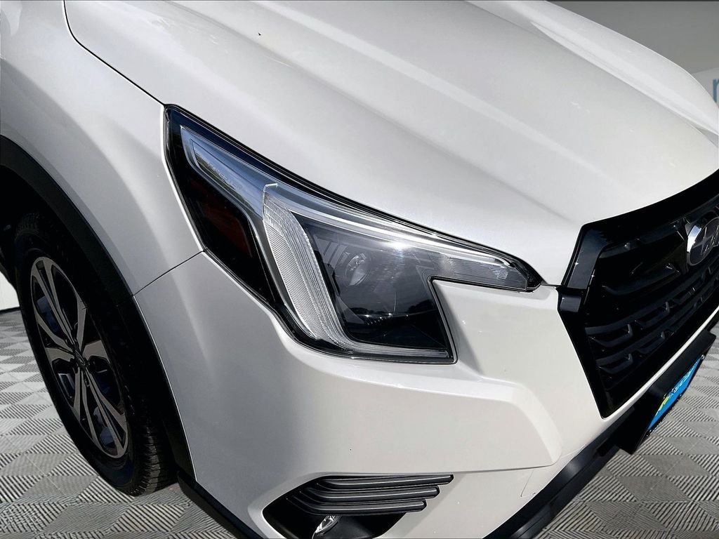 Used 2024 White Subaru Limited image 31