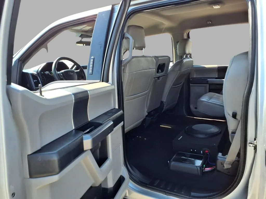 Used 2020 Silver Ford XLT image 26