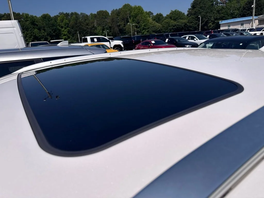 Used 2017 White Lexus 350 image 4