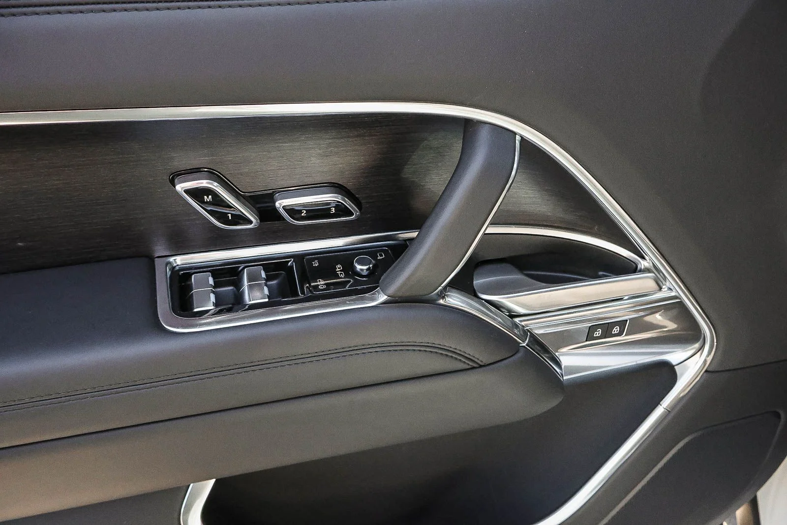 2026 Land Rover Range Rover SE - Photo 31