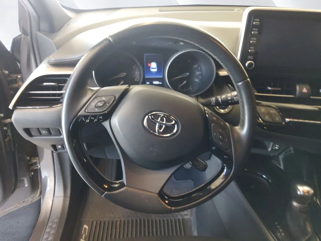Used 2019 Gray Toyota XLE image 9
