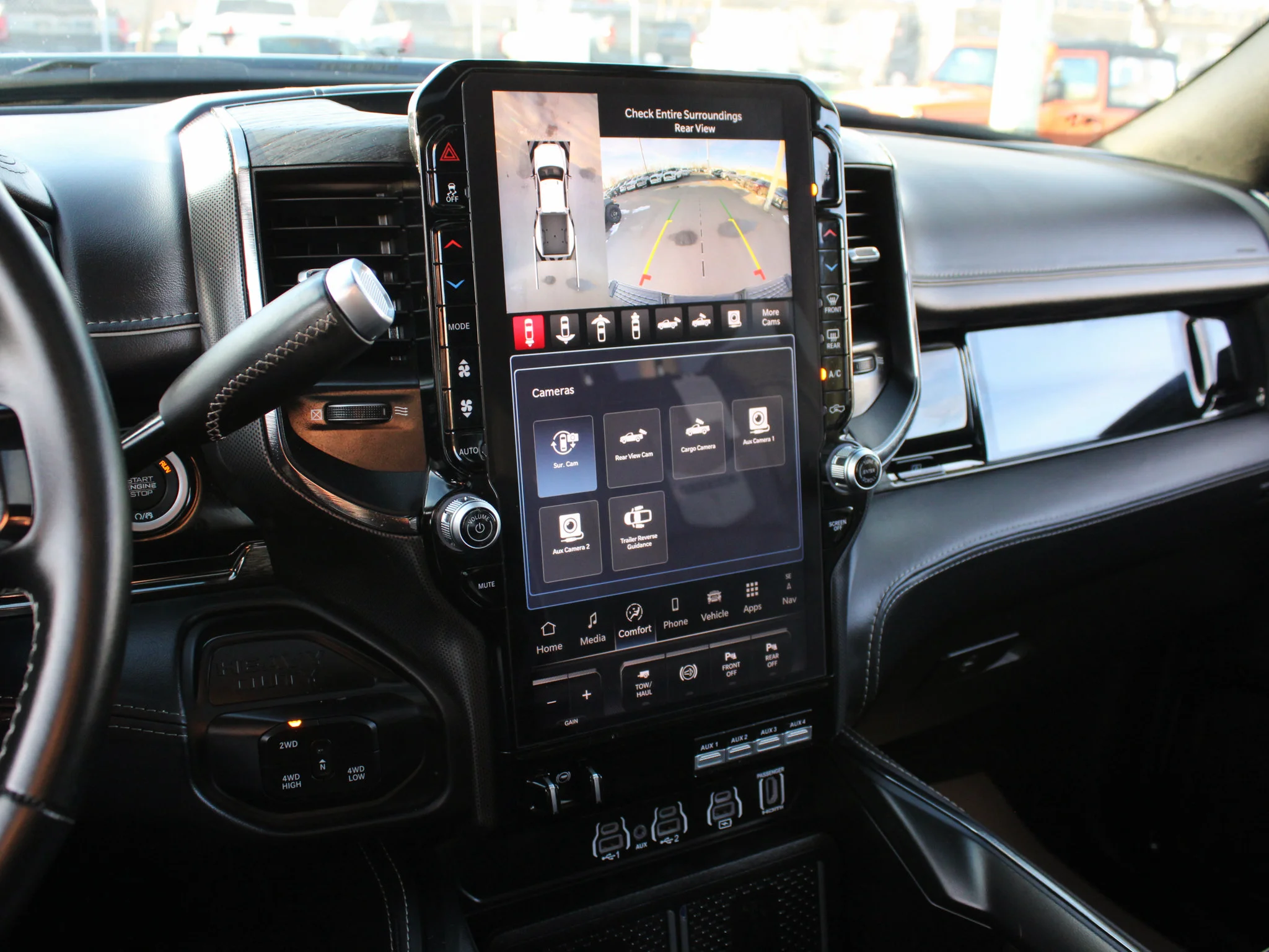 Certified Used 2025 Black RAM Limited* | Cummins Diesel | Night Edition | 5th Wheel & Gooseneck | Apple CarPlay image 29