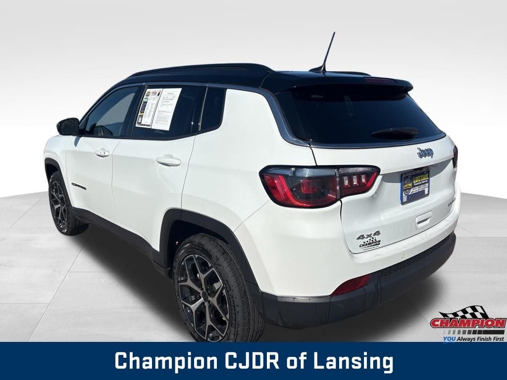 Used 2025 White Jeep Limited image 5