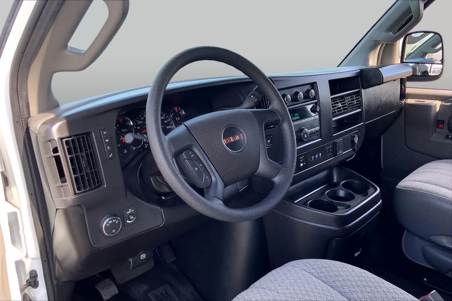 Used 2025 Summit White GMC LT image 17