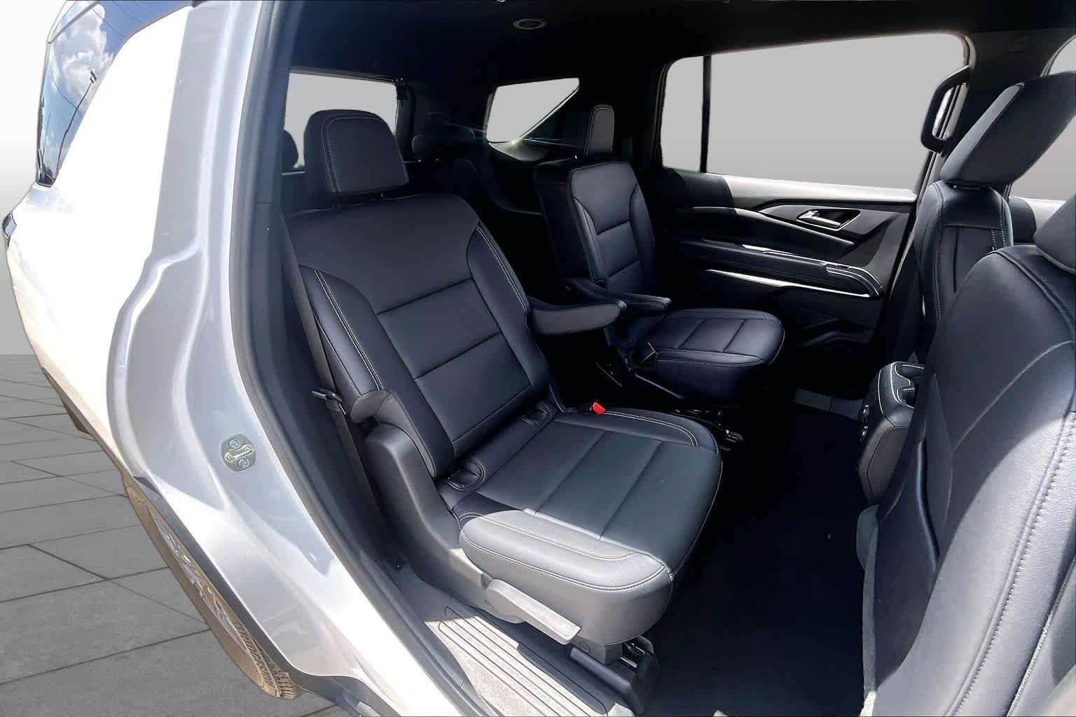 Used 2026 Summit White Chevrolet LT image 20