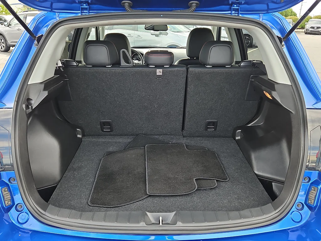 Used 2026 Octane Blue Metallic Mitsubishi SE image 8