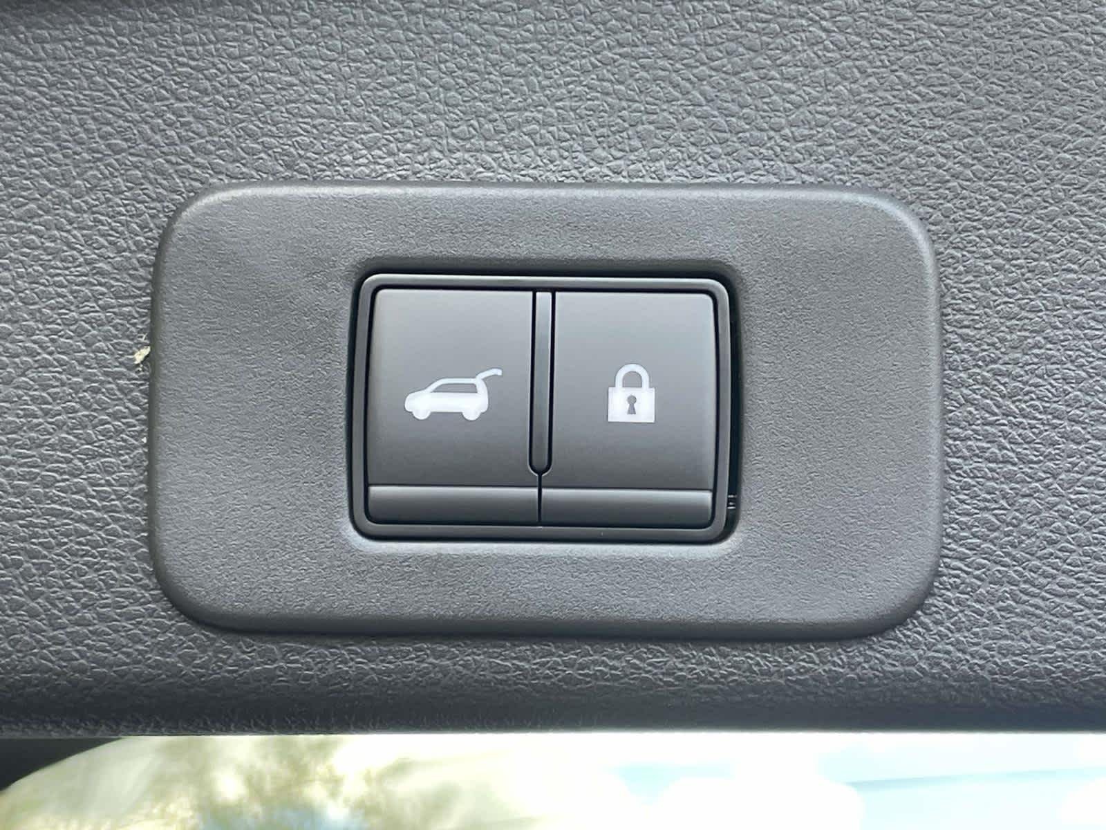 New 2026 Everest White Pearl Tricoat Nissan SL image 18