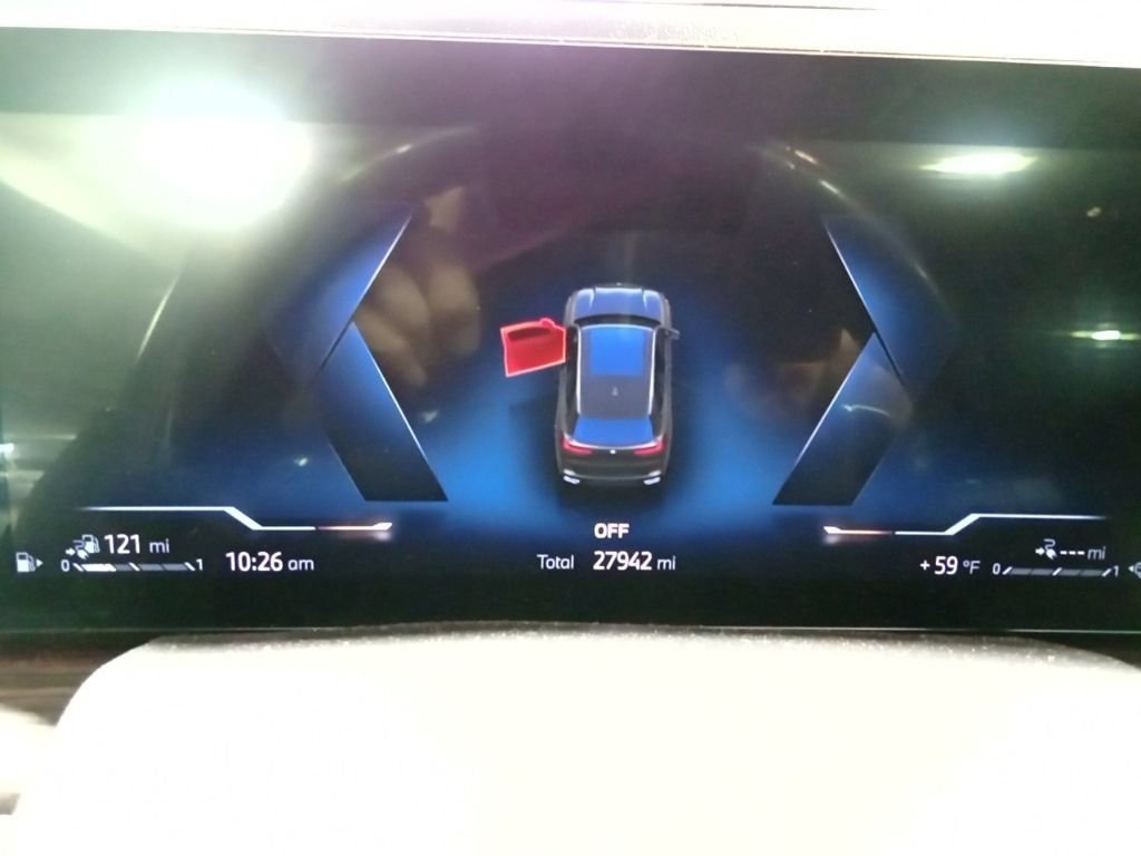 Used 2024 Manhattan Green Metallic BMW xDrive50e image 11