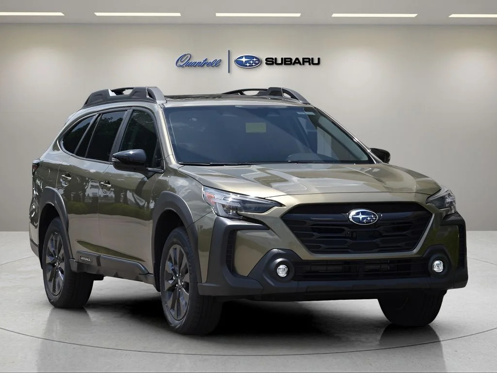 Used 2025 Autumn Green Metallic Subaru Onyx Edition image 2