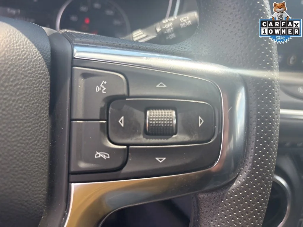 Used 2025 White Chevrolet LT image 16