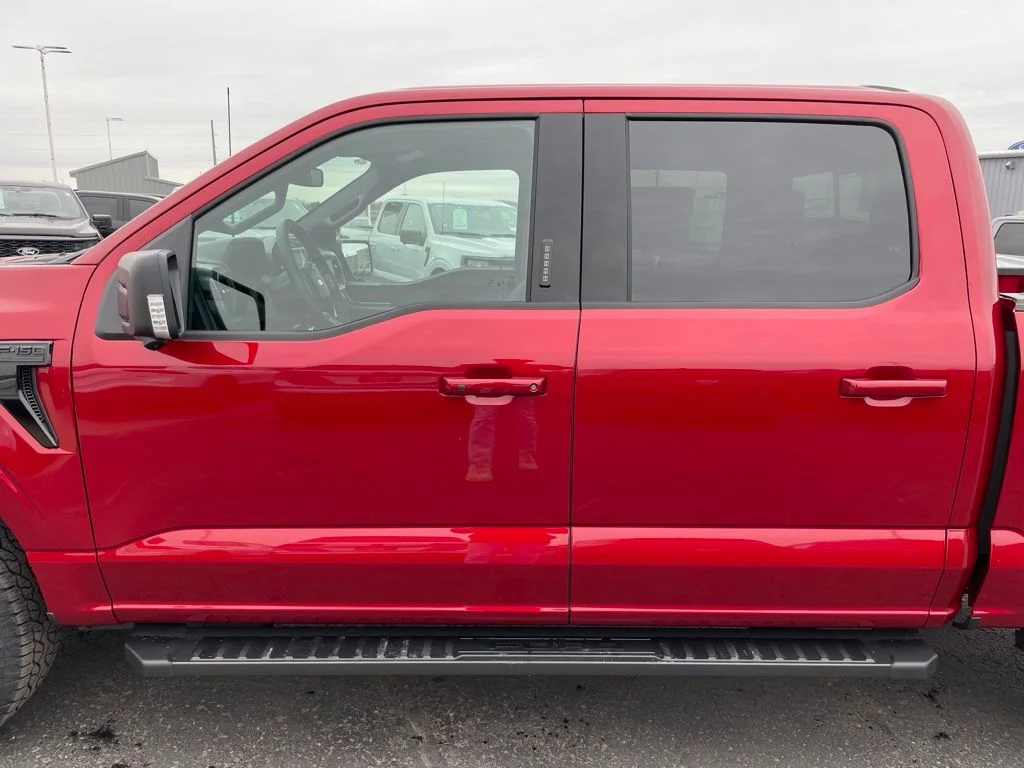 New 2026 Ruby Red Metallic Tinted Clearcoat Ford XLT image 39