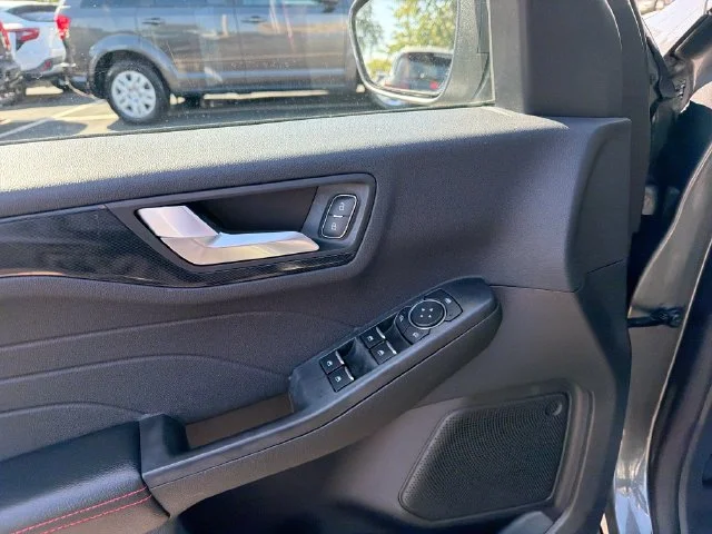 Used 2025 Gray Ford ST-Line image 22