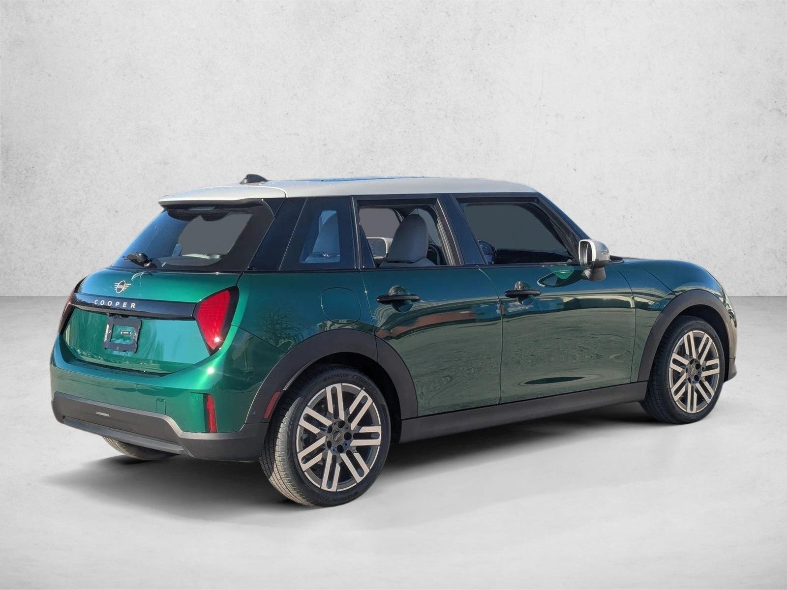 Pre-Owned 2026 MINI Hardtop 4 Door Cooper 4dr Car in Cockeysville
