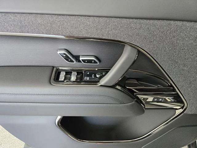 New 2026 Borasco Grey Land Rover Dynamic SE image 20