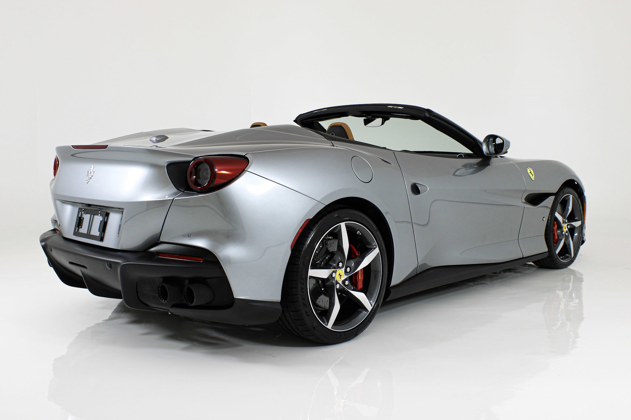 Certified Used 2023 Gray Ferrari  image 9