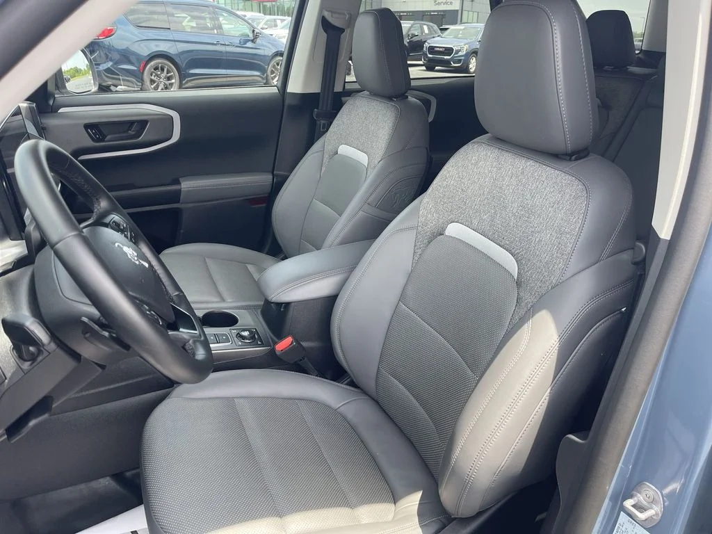 Used 2025 Gray Ford Badlands image 15