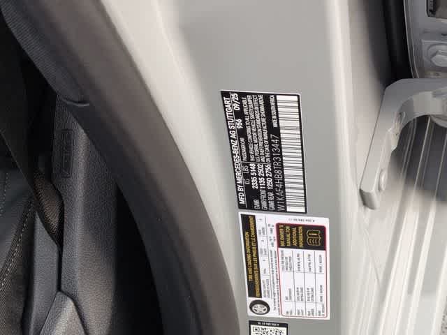 New 2026 MANUFAKTUR Alpine Grey Mercedes-Benz C 300 image 37
