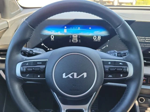 Used 2024 White Kia X-Pro image 25