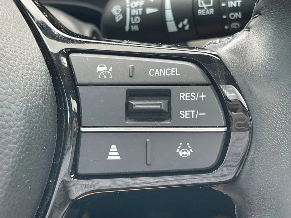 Used 2024  Honda EX-L image 19
