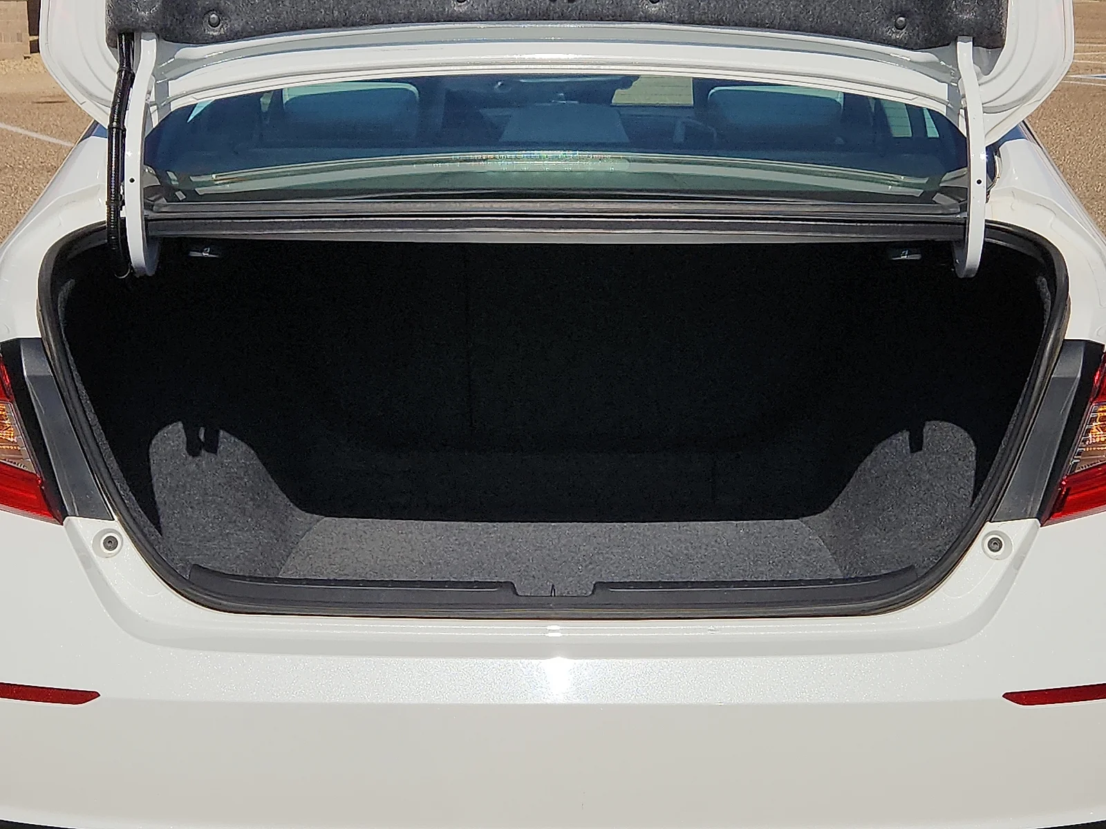 Used 2019 Platinum White Pearl Honda EX image 9