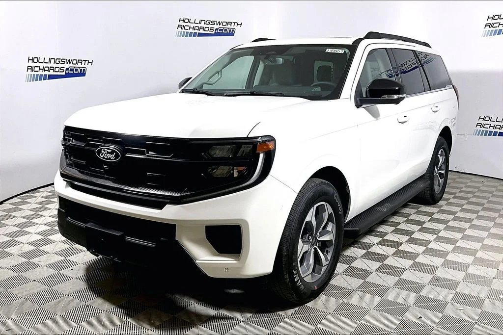 2027 Ford Expedition Active
