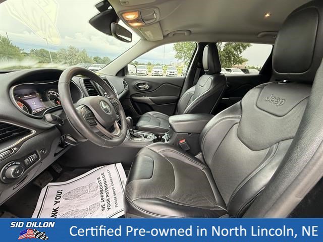 Used 2022 Diamond Black Crystal Pearlcoat Jeep Latitude Lux image 19