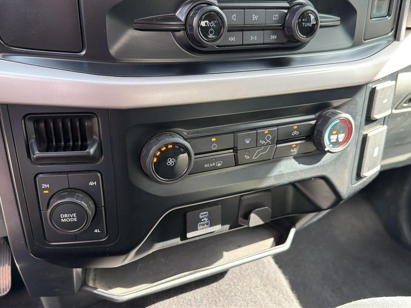 Used 2023 Carbonized Gray Ford XLT image 26