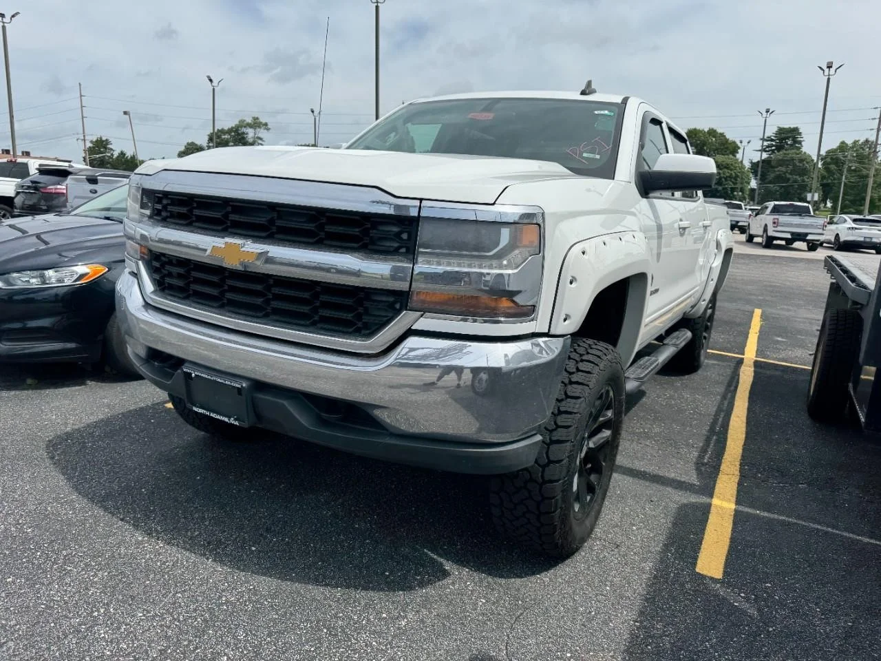 Used 2016 Summit White / White Chevrolet 4WD Crew Cab 143.5" LT w/1LT image 5