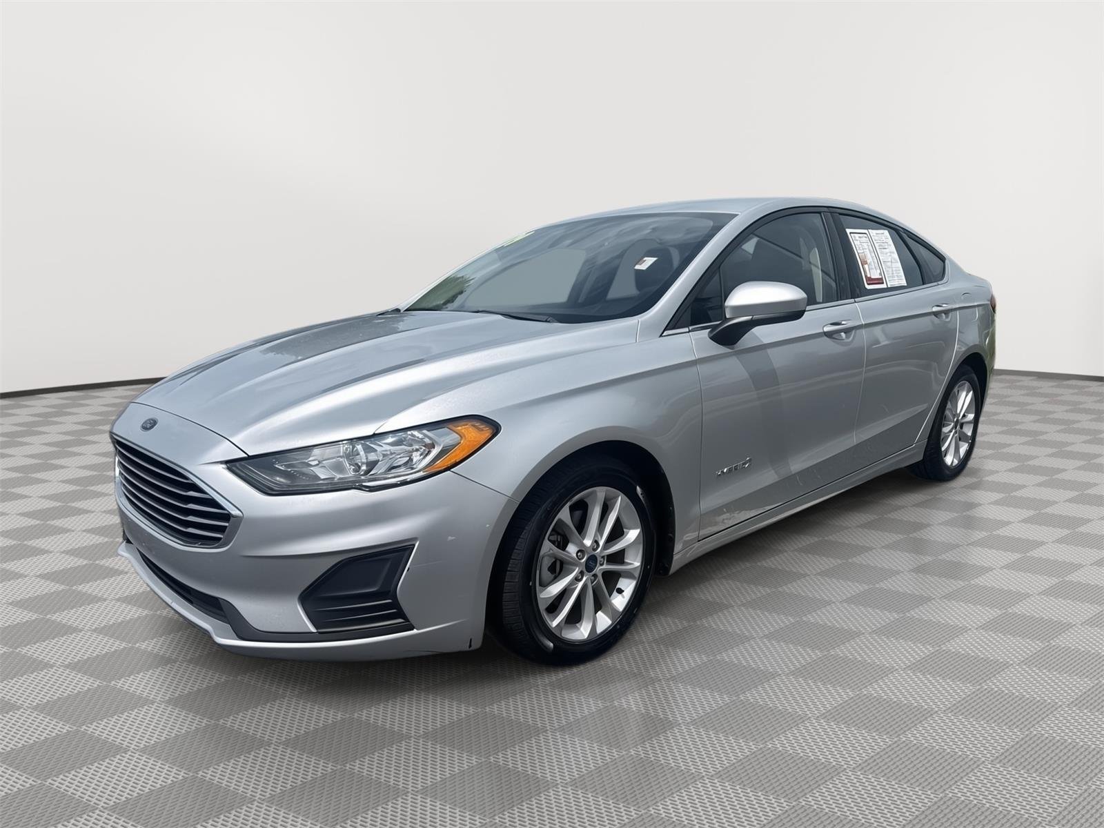 Used 2019 Ingot Silver Ford SE image 9