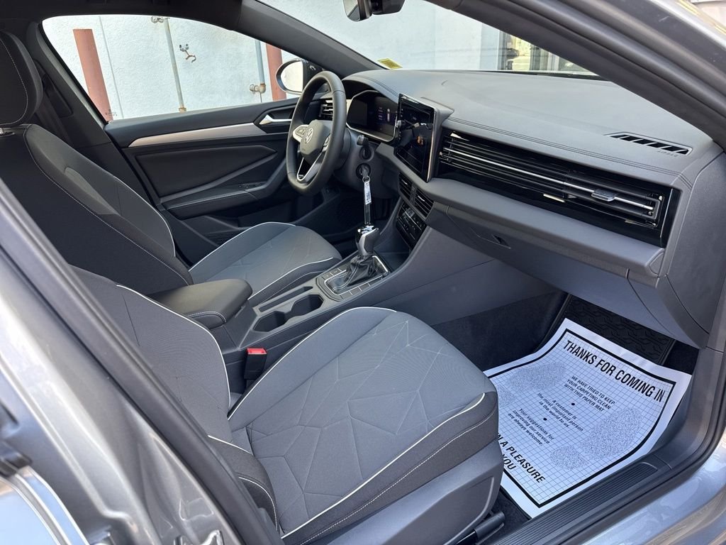 2025 Volkswagen Jetta Sport - Photo 26