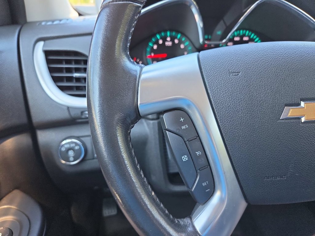 Used 2015 Red Chevrolet LT image 25