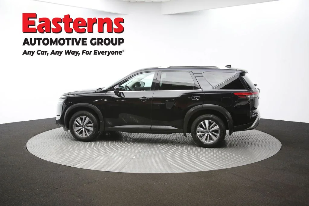 Used 2022 Black Nissan SL image 63
