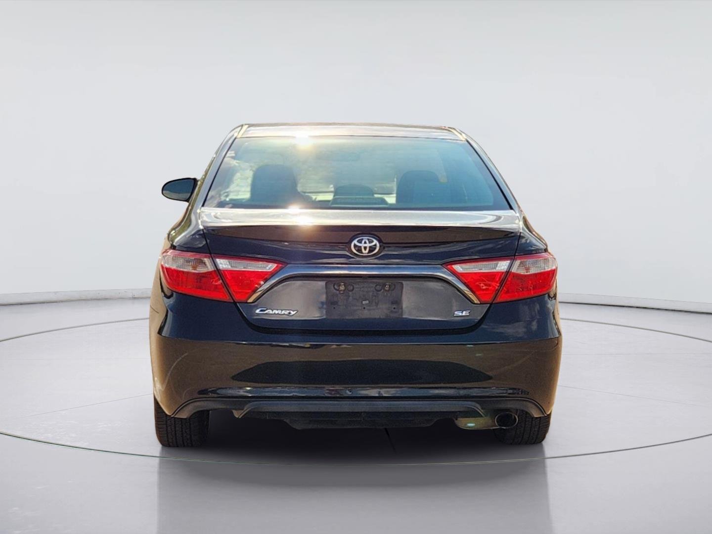 Used 2016 Midnight Black Metallic Toyota SE image 5