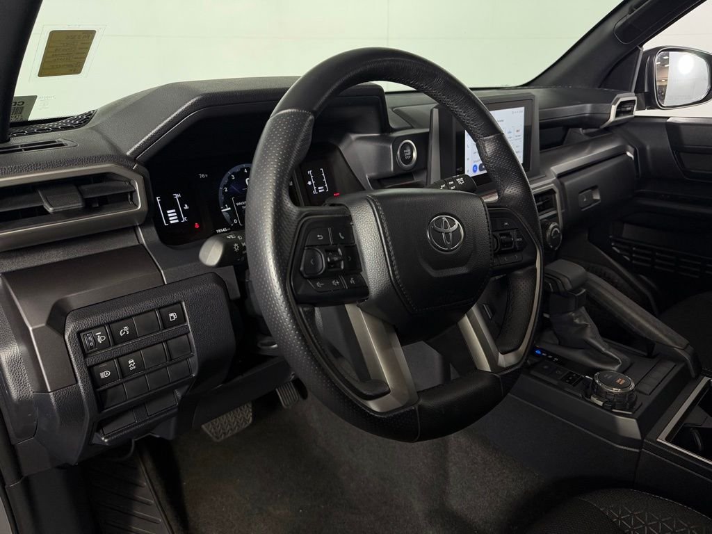Used 2025 Cutting Edge Toyota SR5 image 19