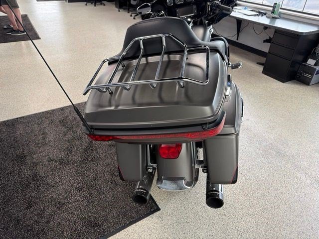 Used 2018 Gray Harley-Davidson ultra image 7
