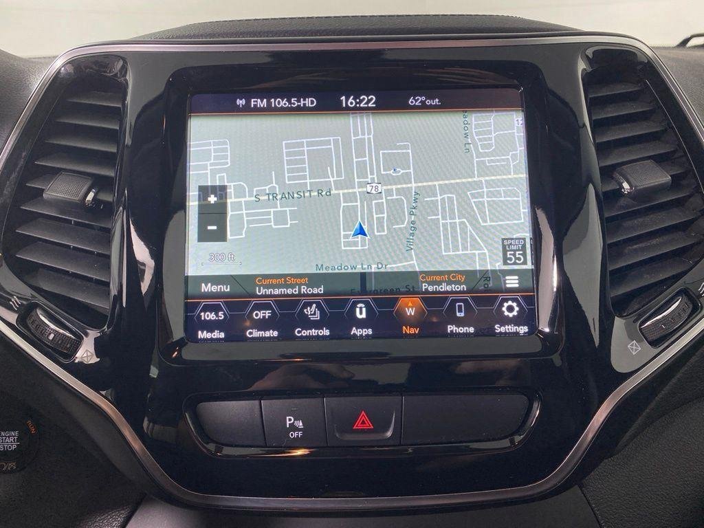 Used 2019 Bright White Clearcoat Jeep Limited image 5