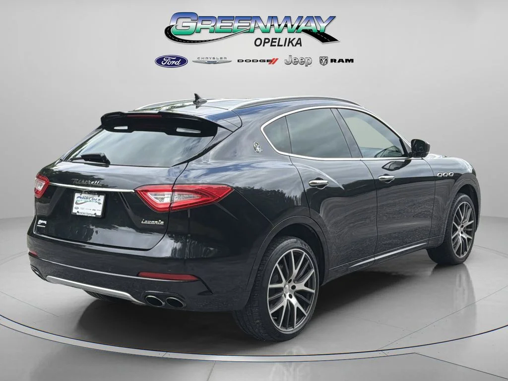 Used 2017  Maserati S image 8