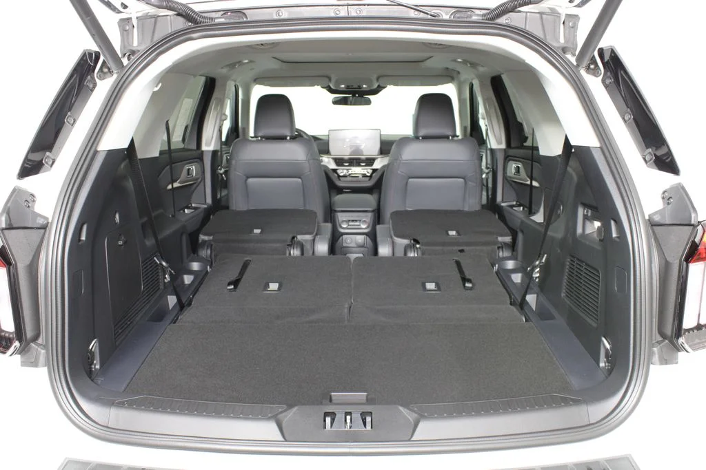 2026 Ford Explorer Active - Photo 9