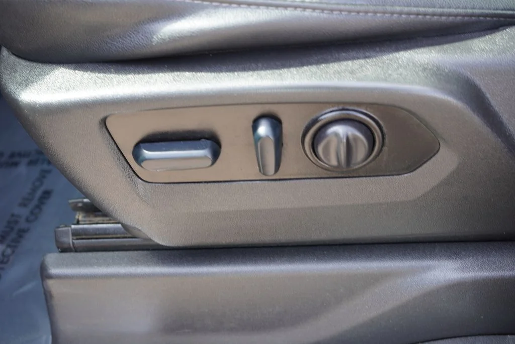 Used 2022 Silver Ice Metallic Chevrolet LTZ image 23