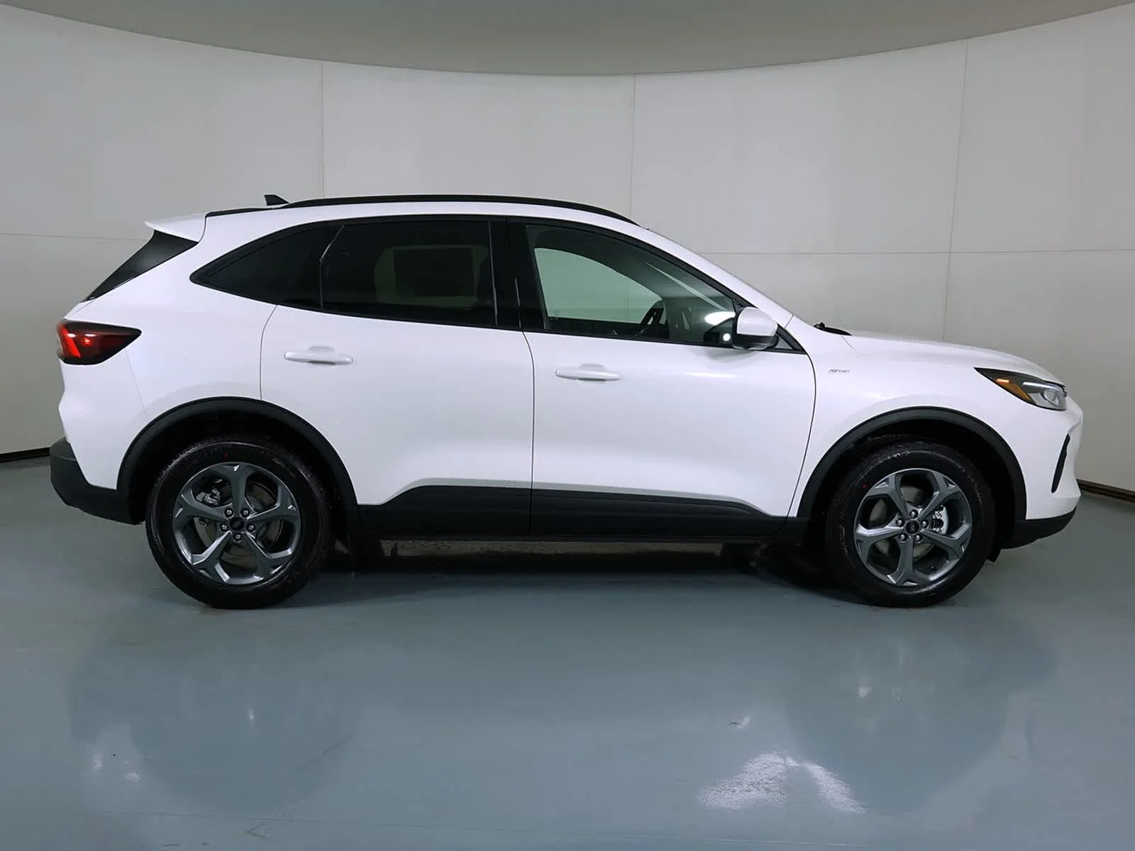 2026 Ford Escape ST-Line Select - Photo 7