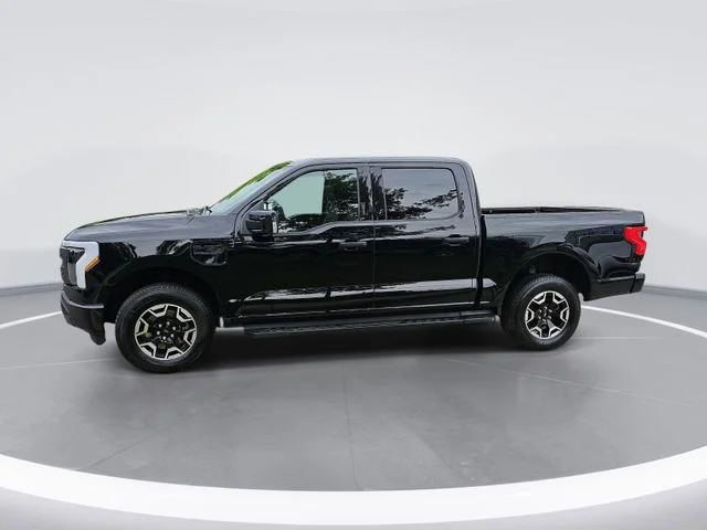 Used 2023 Black Ford XLT image 2