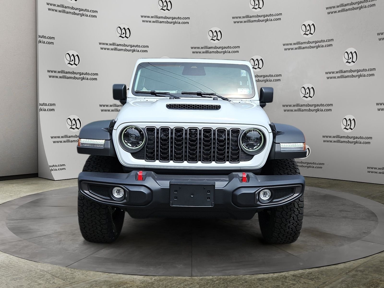 New 2026 Bright White Clear-Coat Exterior Paint Jeep Rubicon image 8