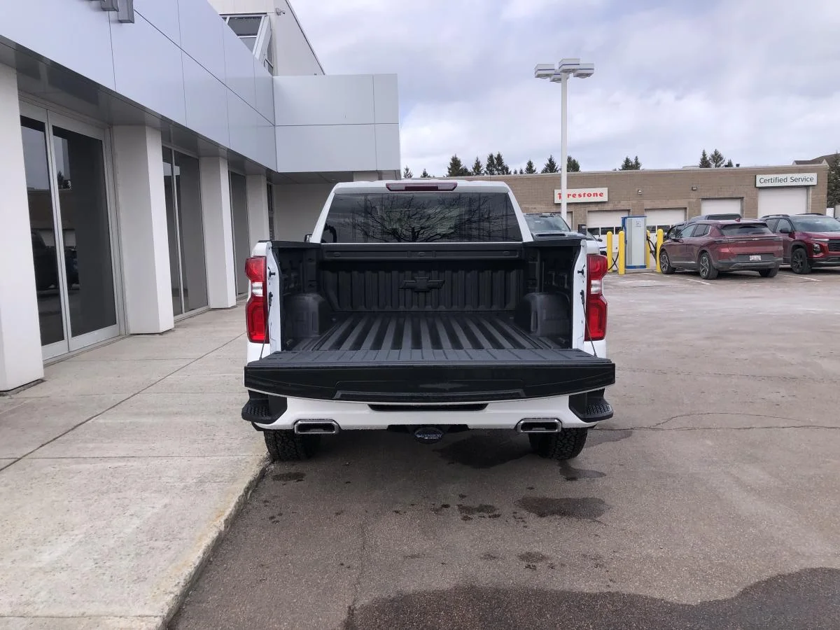 New 2026 White Chevrolet 4WD Double Cab 147" RST image 7