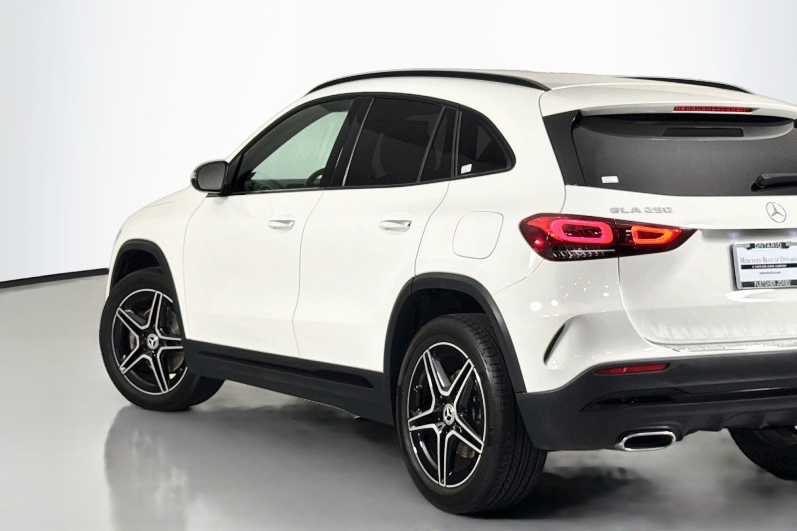 Used 2023 Polar White Mercedes-Benz 250 image 14