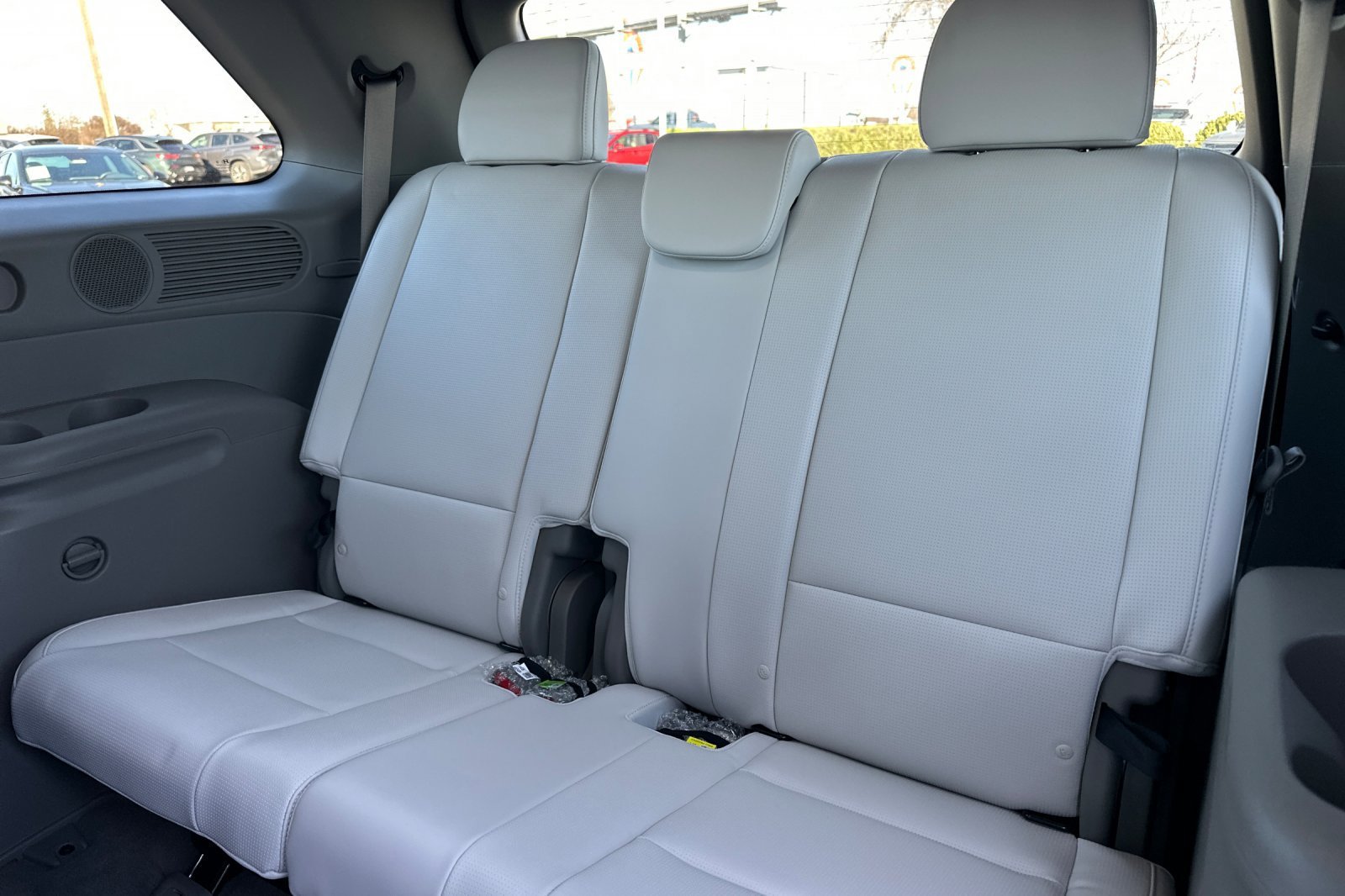 New 2026 Creamy White Pearl Hyundai SEL 8P image 15