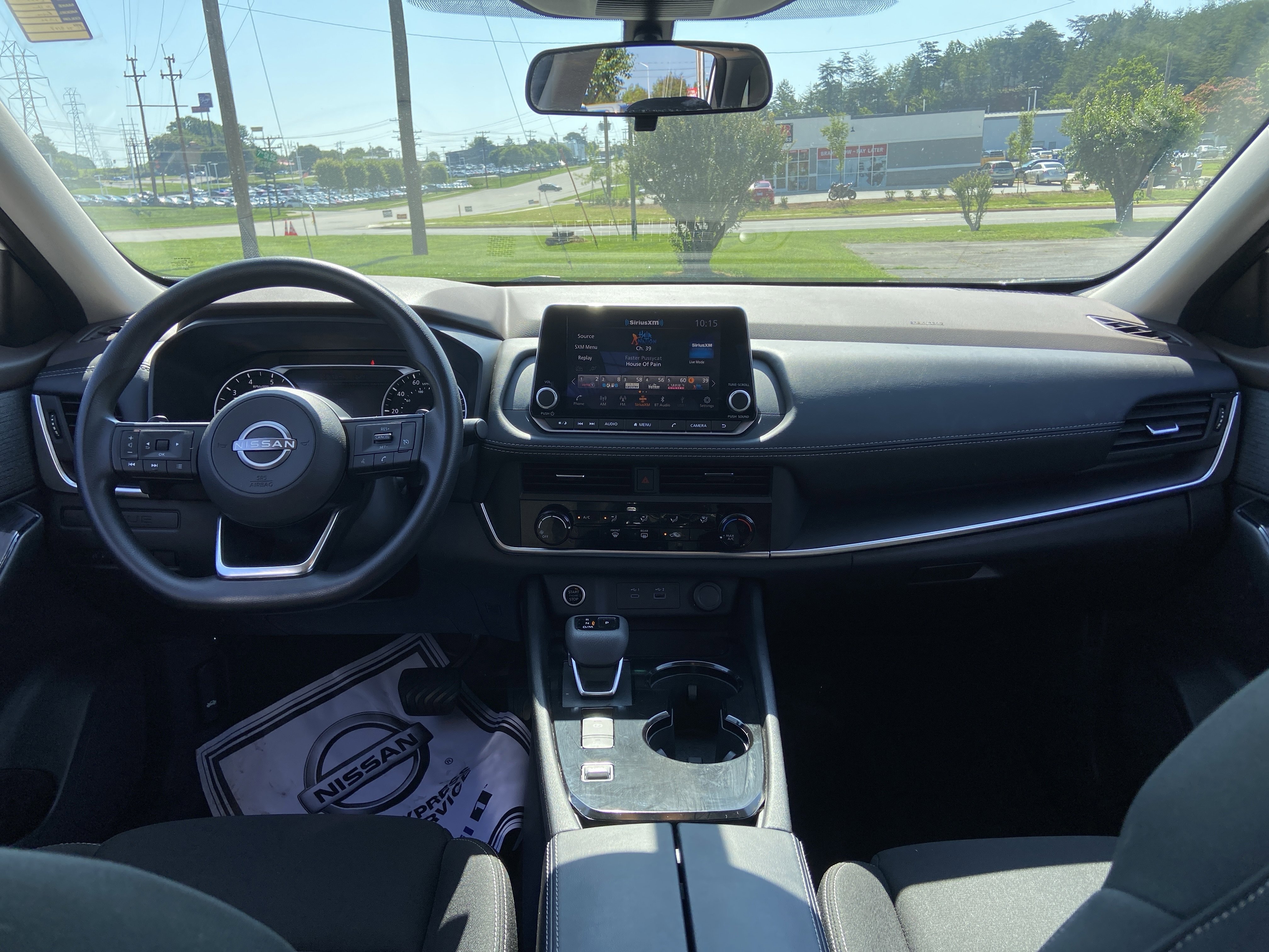 Used 2023 Glacier White Nissan S image 16