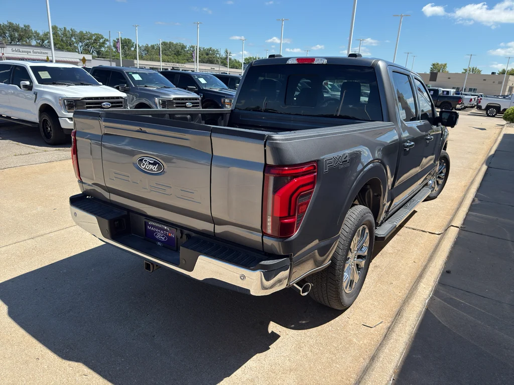 New 2025 Carbonized Gray Metallic Ford LARIAT image 13