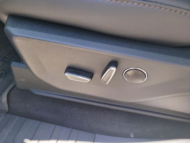 New 2026 White Metallic Ford Lariat image 20
