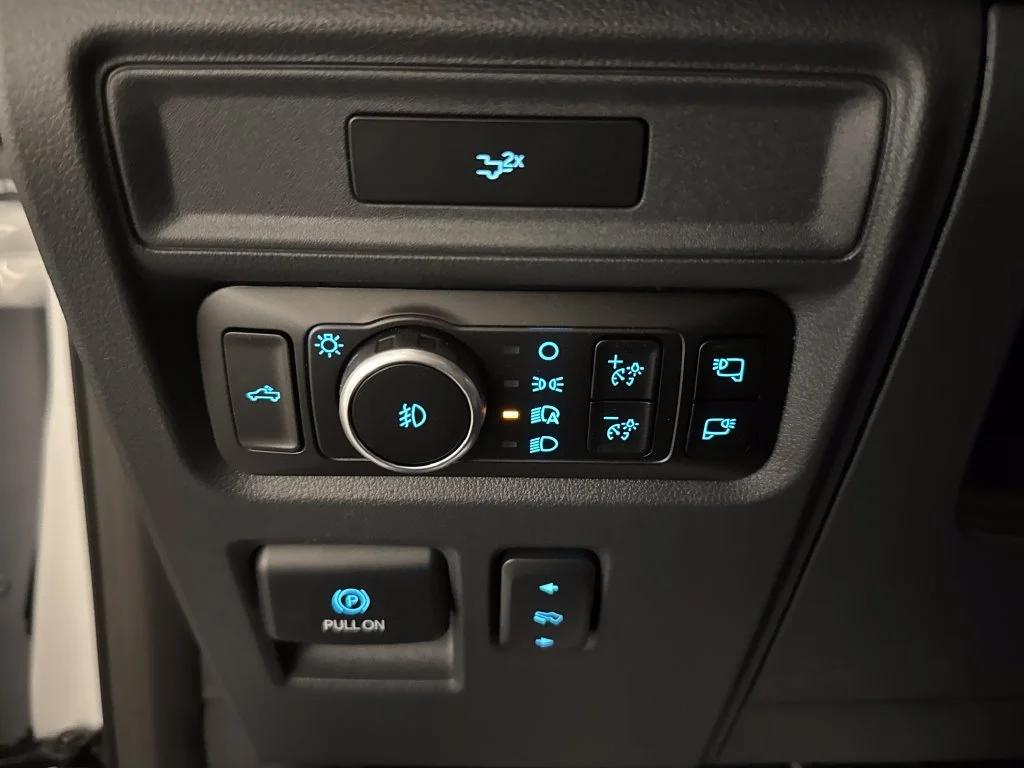 New 2026 White Ford Tremor image 23